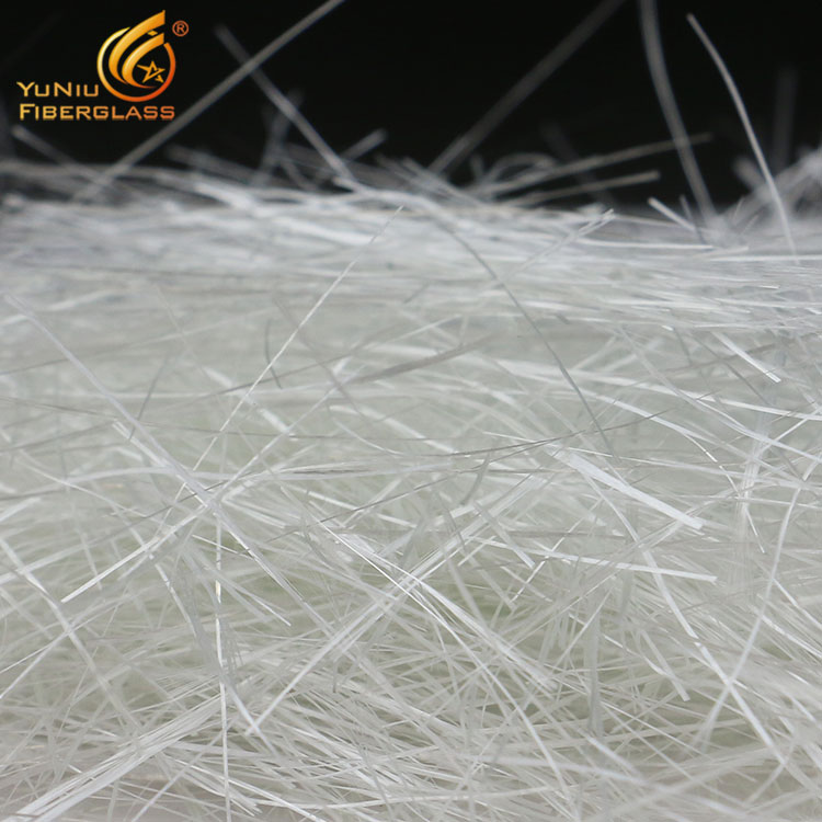 Hebras cortadas de fibra de vidrio de 10-13um de diámetro económico y de alta calidad para tapete de agujas