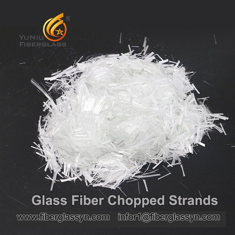Hilos cortados de fibra de vidrio de alta eficiencia para compuestos aglomerados con cemento